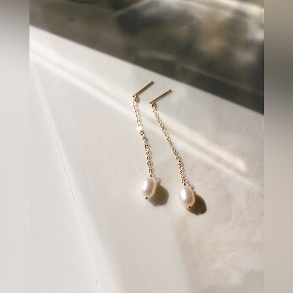 MSRP $38 Ramla Pearl Pendant Earrings